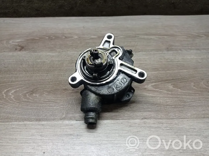 Volvo V70 Vacuum pump 