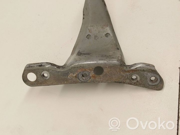 Audi A4 S4 B7 8E 8H Supporto di montaggio del parafango 8E0821136A