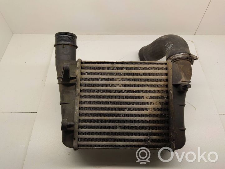 Audi A4 S4 B7 8E 8H Chłodnica powietrza doładowującego / Intercooler 8E0145805S