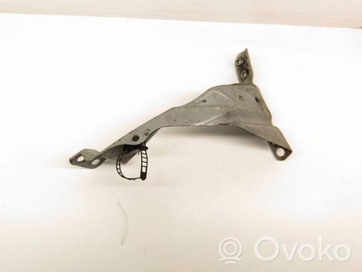 Audi A4 S4 B7 8E 8H Supporto di montaggio del parafango 8E0821135C