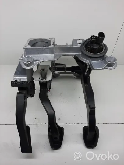 Audi A4 S4 B8 8K Conjunto de soporte del pedal de freno 8K1721117