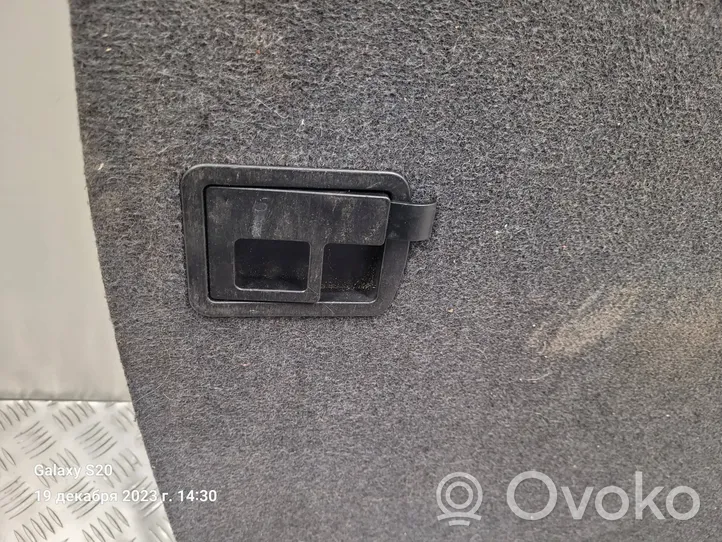 Audi A4 S4 B7 8E 8H Osłona tylnej klapy 