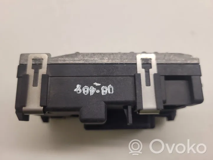 Audi A6 S6 C6 4F Rezystor / Opornik dmuchawy nawiewu 4F0820521A