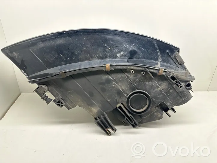 Audi A4 S4 B8 8K Lampa przednia 8K0941003A