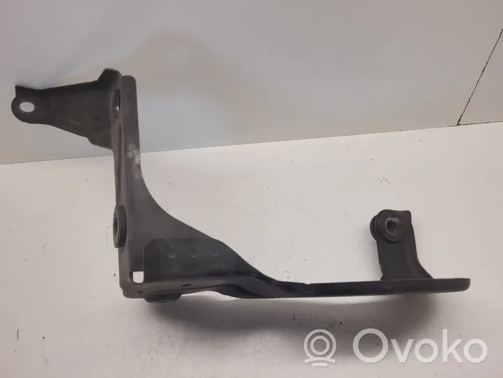 Audi A6 S6 C6 4F Support, tuyau de refroidissement intermédiaire 4F0145813F