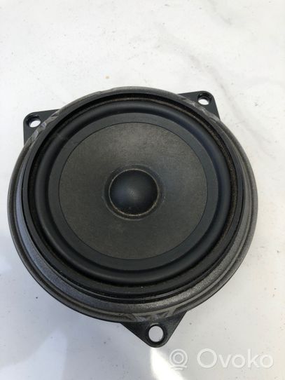 BMW 3 E92 E93 Subwoofer-bassokaiutin 18820014