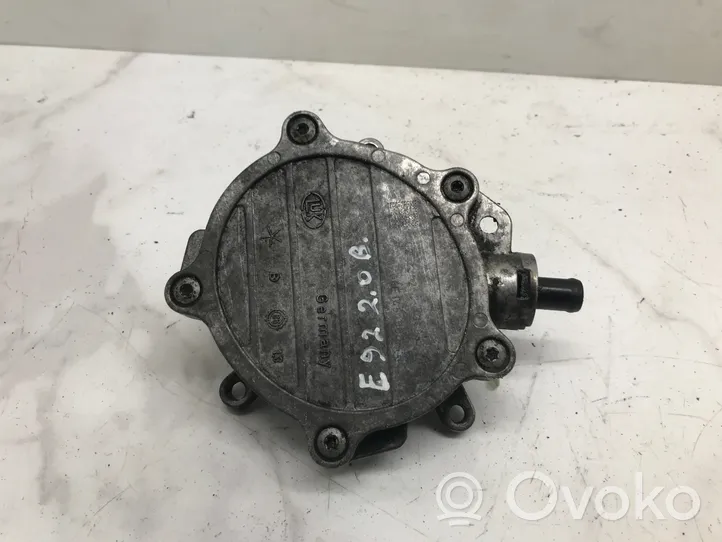 BMW 3 E92 E93 Vacuum pump 06E145100D