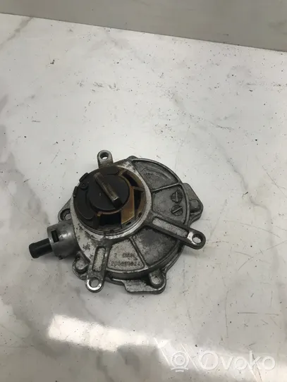 BMW 3 E92 E93 Vacuum pump 06E145100D