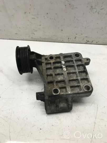 Audi A5 8T 8F Support de générateur / alternateur 059903143S