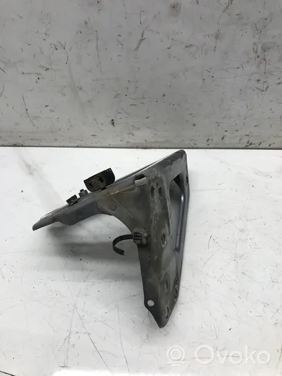 Audi A6 S6 C6 4F Supporto di montaggio del parafango 4F0821135