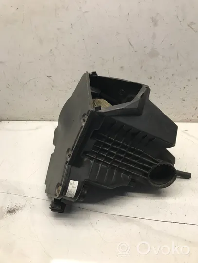 Audi A5 8T 8F Boîtier de filtre à air 8K0133843D