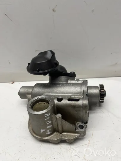 Audi A4 S4 B8 8K Oil pump 06H115105