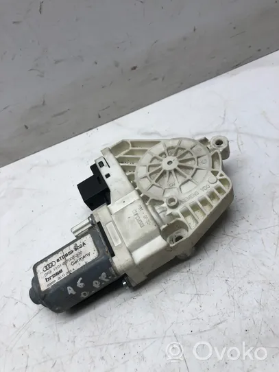 Audi A5 8T 8F Motorino alzacristalli della portiera anteriore 8T0959802A