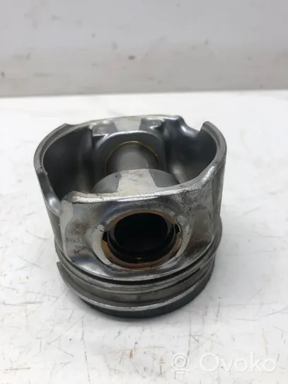 Volkswagen Crafter Piston 03181L126