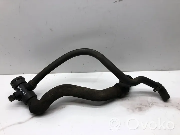 Audi A4 S4 B7 8E 8H Engine coolant pipe/hose 8E0121049T