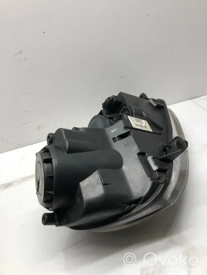 Volkswagen Golf V Lampa przednia 1K6941005E