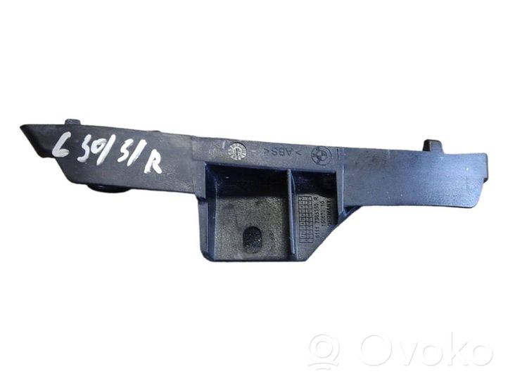 BMW 5 G30 G31 Support de montage de pare-chocs avant 7385350