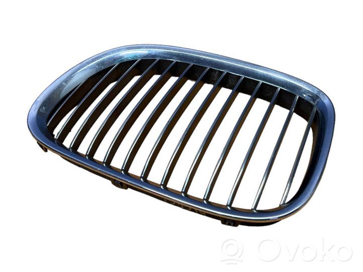 BMW 7 F01 F02 F03 F04 Grille calandre supérieure de pare-chocs avant 7211657