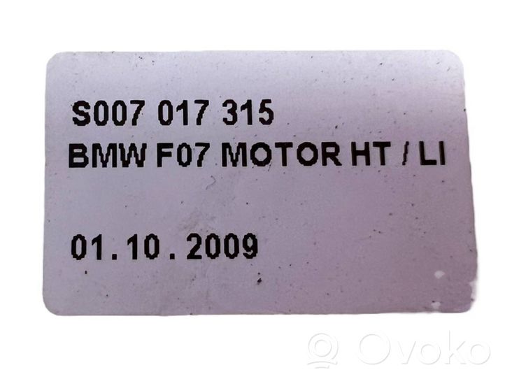 BMW 5 GT F07 Moteur de lève-vitre de porte arrière 7017315