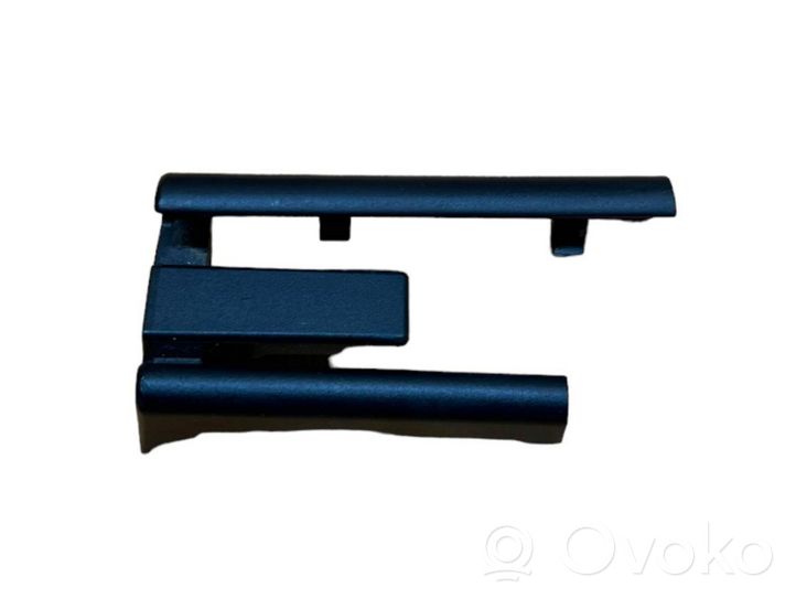 BMW 7 F01 F02 F03 F04 Moldura de la guía del asiento delantero del pasajero 52106981780