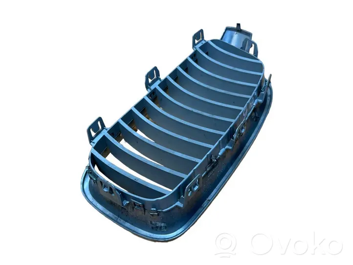 BMW 3 F30 F35 F31 Maskownica / Grill / Atrapa górna chłodnicy 51137255412