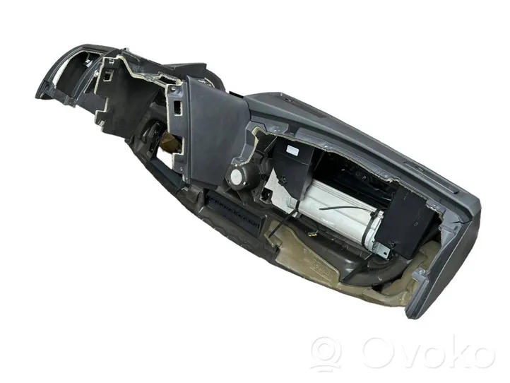 BMW 5 E60 E61 Panelė 6960824