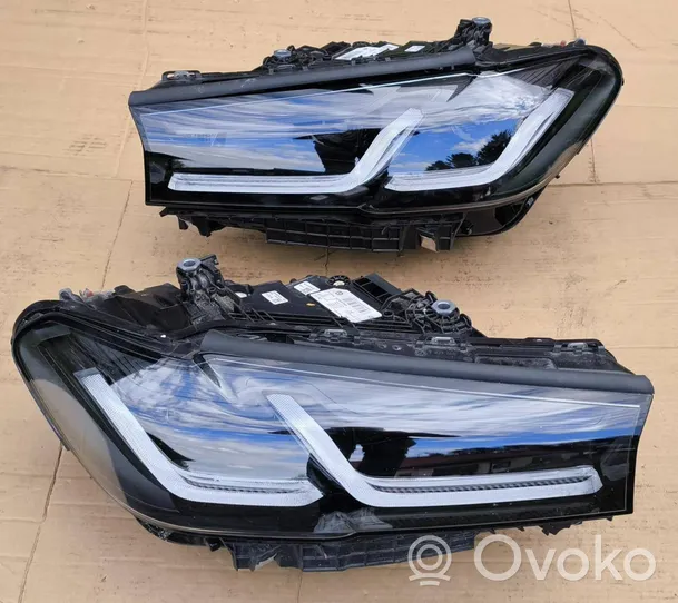 BMW 5 G30 G31 Lot de 2 lampes frontales / phare 8082655