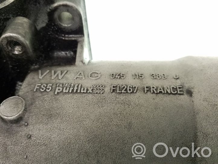 Volkswagen PASSAT B6 Supporto di montaggio del filtro dell’olio 045115389J