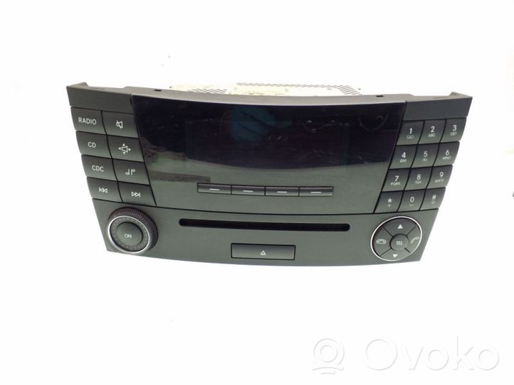 Mercedes-Benz E W211 Radija/ CD/DVD grotuvas/ navigacija A2118209889