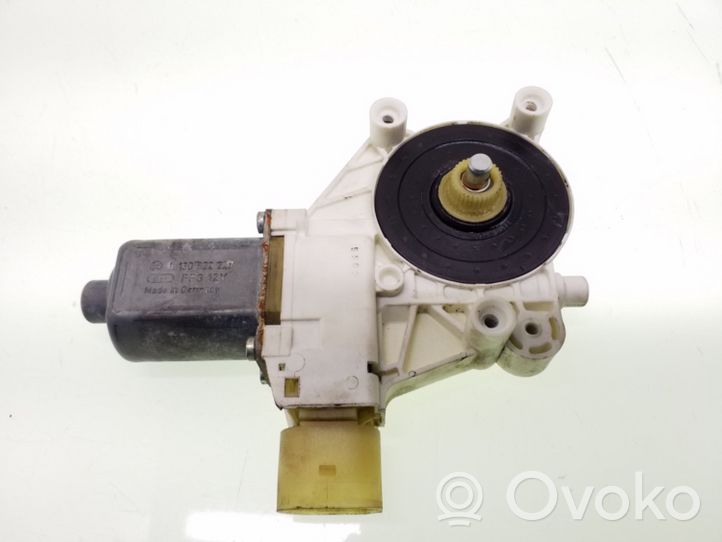 BMW 3 E90 E91 Moteur de lève-vitre de porte avant 66927028