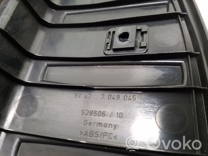 BMW X3 E83 Rivestimento di protezione sottoporta del bagagliaio/baule 51477049045