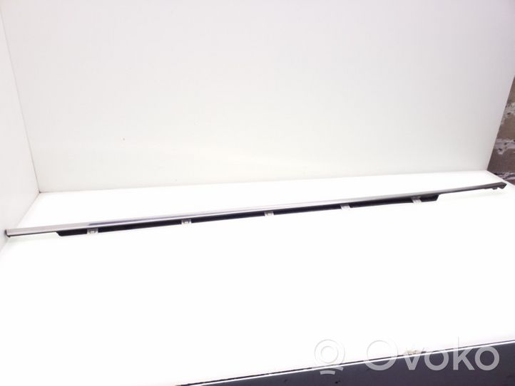 Hyundai i40 Front door trim (molding) 