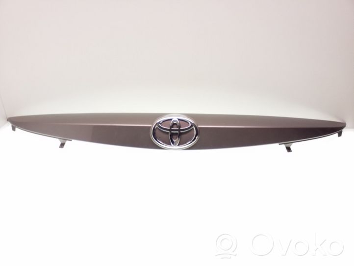 Toyota Auris E180 Garniture de hayon 7681102790