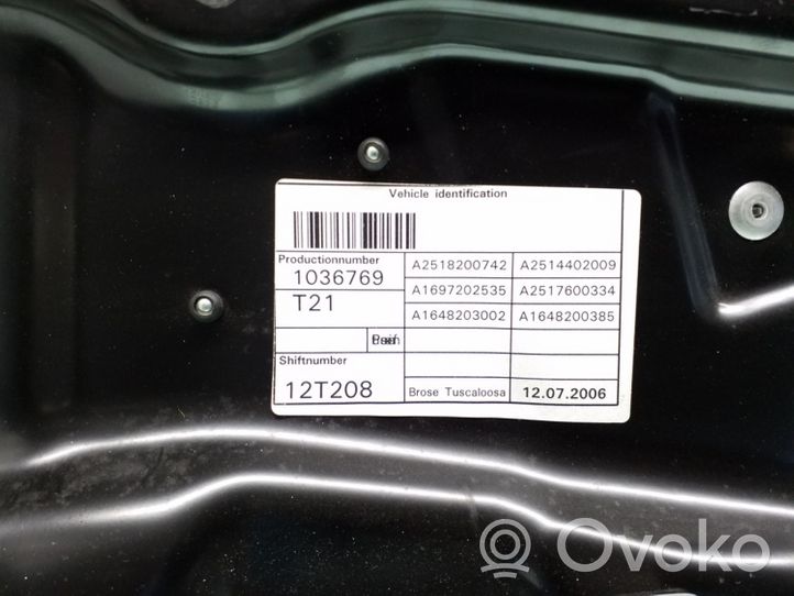 Mercedes-Benz R W251 Etuikkunan nostomekanismi ilman moottoria 993680103