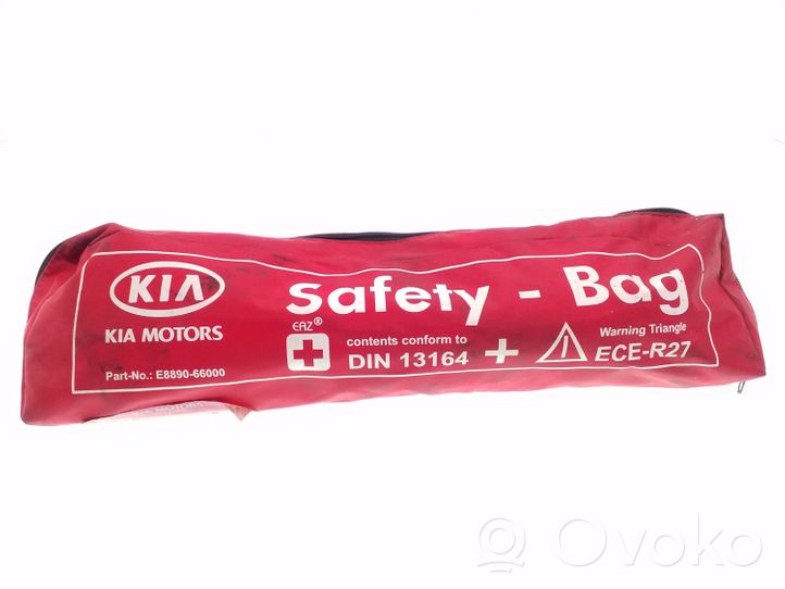 KIA Ceed First aid kit E889066000