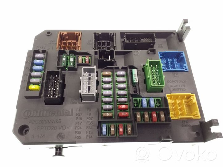 Citroen C4 II Picasso Module de fusibles 9806098680