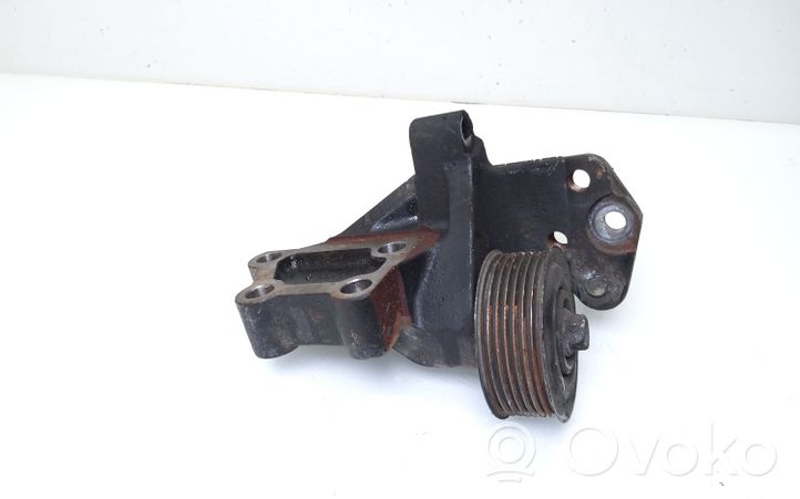 Toyota Avensis T270 Support, suspension du moteur 123150R020