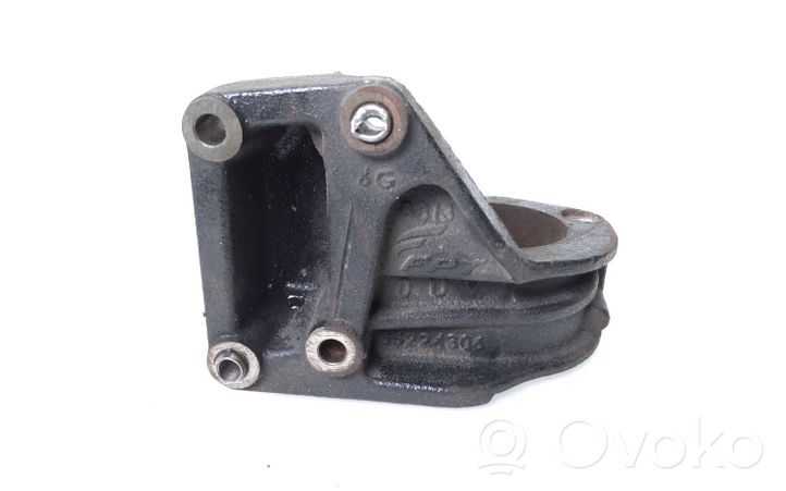 Alfa Romeo Giulietta Staffa del cuscinetto di supporto dell’albero di trasmissione 55224306