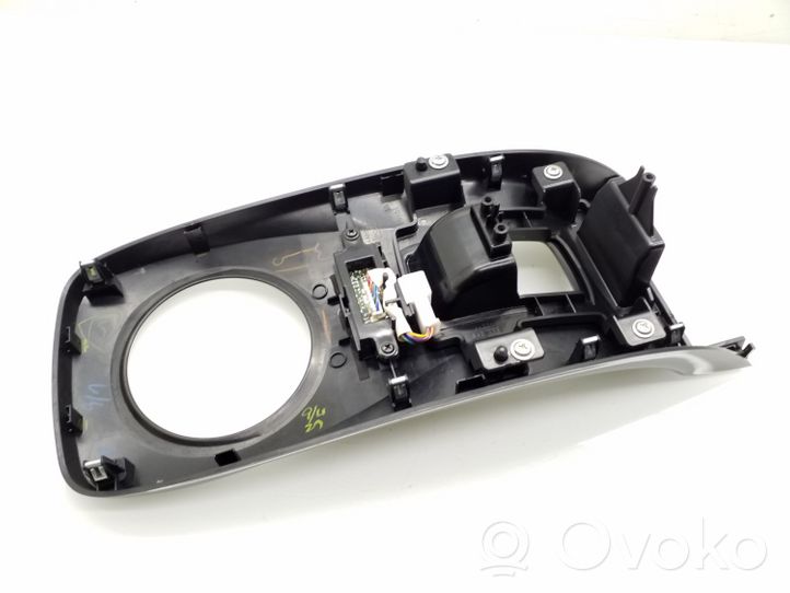 Nissan Leaf I (ZE0) Rivestimento in plastica cornice della leva del cambio 969413NA0B