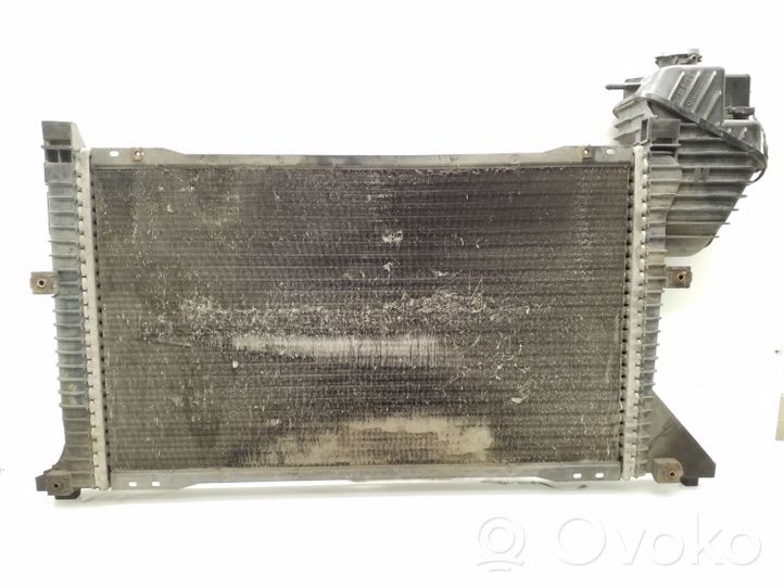 Mercedes-Benz Sprinter W901 W902 W903 W904 Radiateur de refroidissement A9015003500