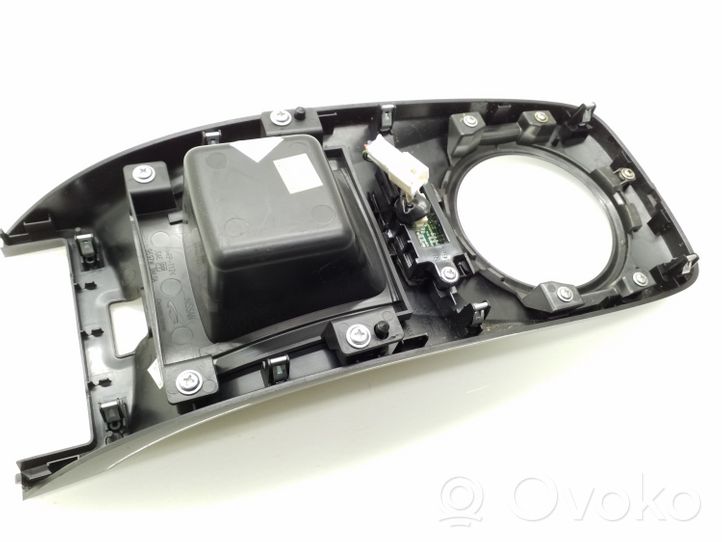 Nissan Leaf I (ZE0) Rivestimento in plastica cornice della leva del cambio 969413NL0A