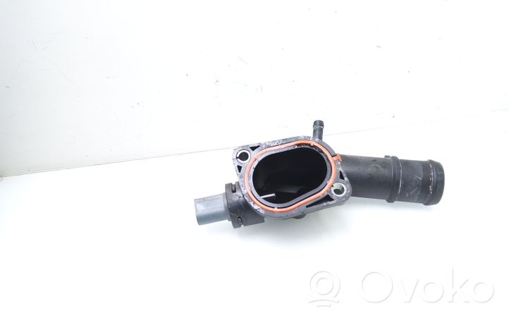 Audi A4 S4 B8 8K Termostaatin kotelo 03L121132A