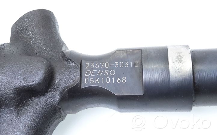 Toyota Hiace (H200) Inyector de combustible 2367030310