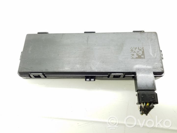 Chevrolet Cruze Door central lock control unit/module 13503204