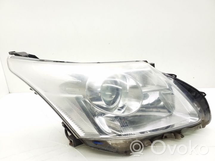 Toyota Avensis T270 Faro delantero/faro principal KOITO0512