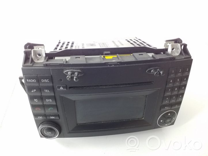 Mercedes-Benz Vito Viano W639 Panel / Radioodtwarzacz CD/DVD/GPS A1699002000