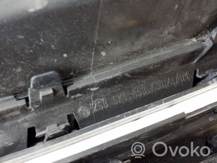 Volkswagen Golf VI Griglia superiore del radiatore paraurti anteriore 5K0853651