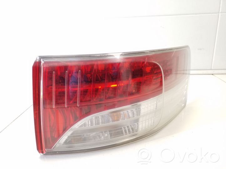 Toyota Avensis T270 Lampa tylna 