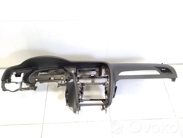 Audi A4 S4 B8 8K Dashboard 8K1857041