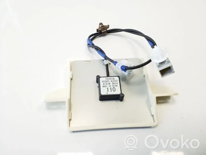 Toyota RAV 4 (XA30) Antena GPS 8686042041